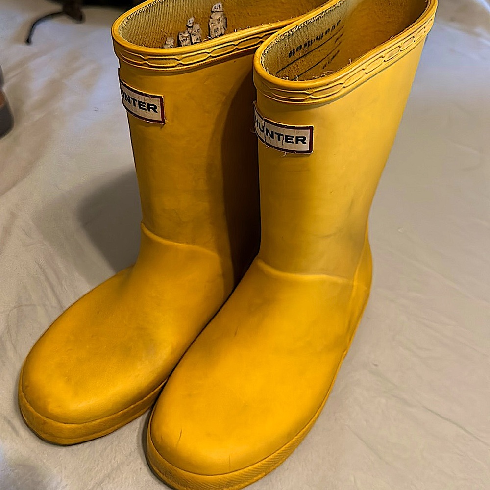Hunter rain boots kids size 12 yellow